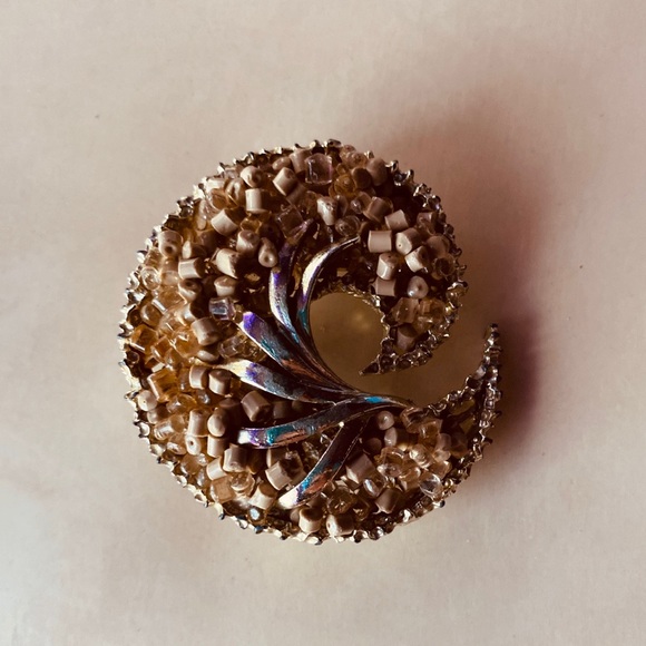 Vintage crescent moon pin - Picture 3 of 3